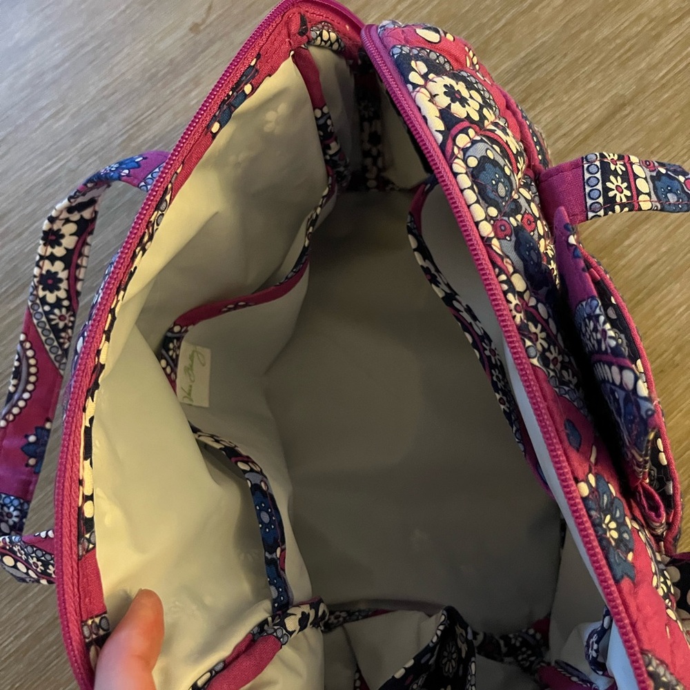 Vera Bradley toiletries bag - Picture 2 of 6